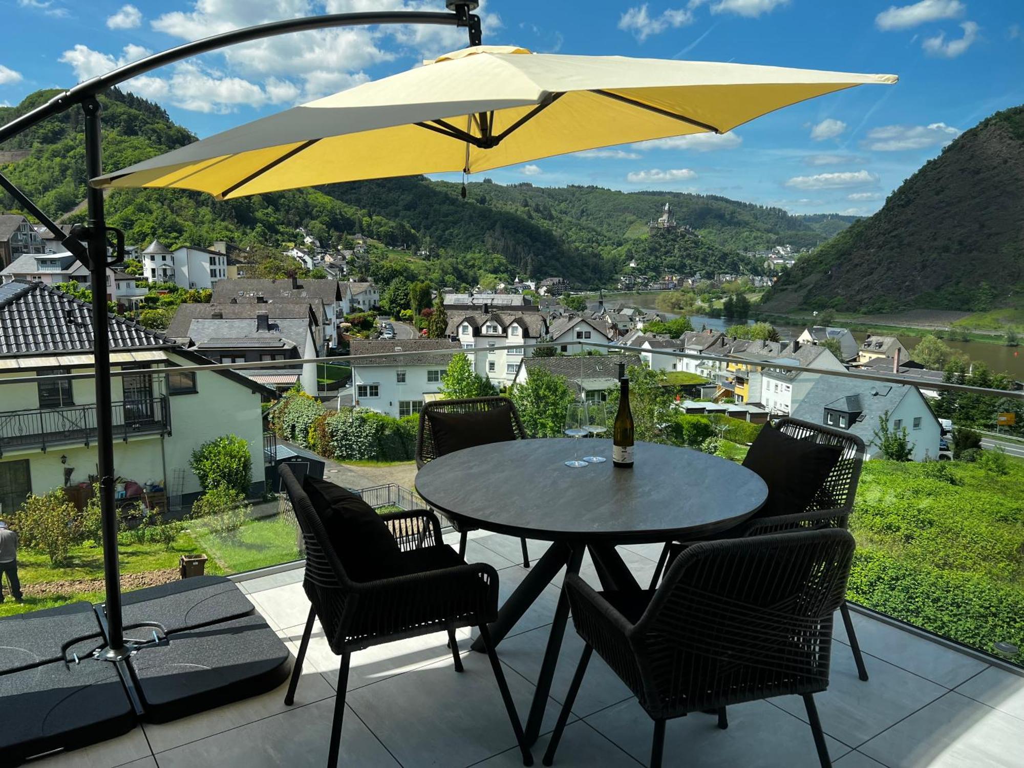 Ferienwohnung Weitblick Кохем Екстериор снимка